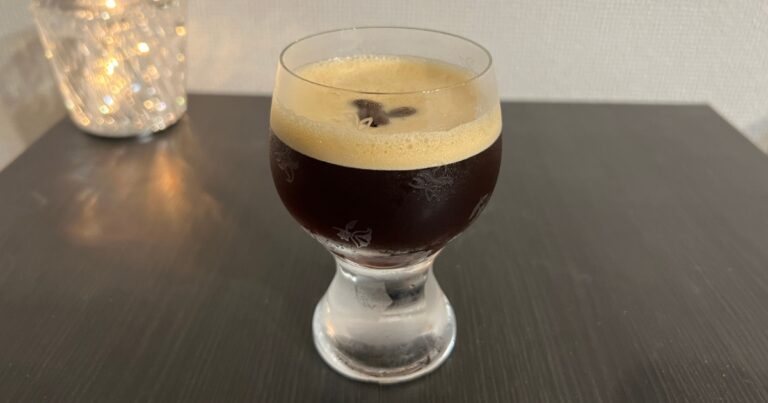 次のレベルのエスプレッソマティーニのレシピ